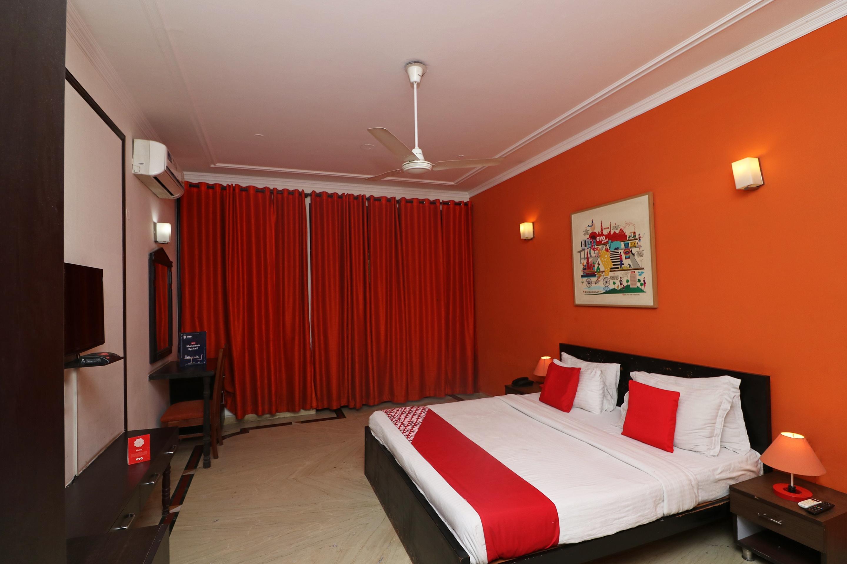 Super Hotel O Hare Rama Guest House Нью-Дели Экстерьер фото