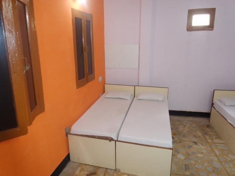 Super Hotel O Hare Rama Guest House Нью-Дели Экстерьер фото